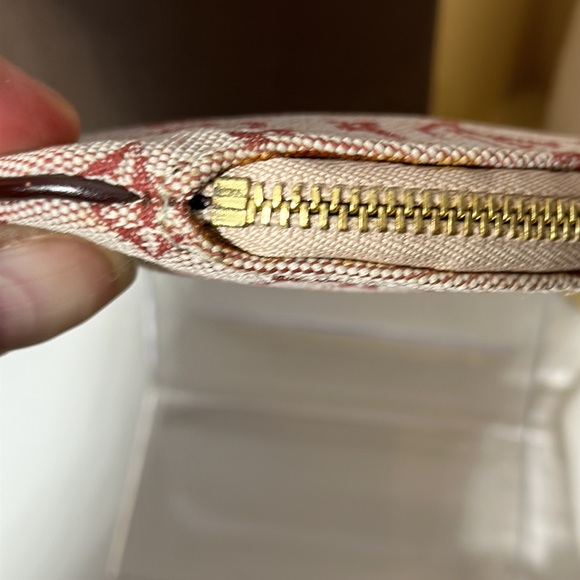 Louis Vuitton Monogram Mini Lin coin case in EUC - Picture 5 of 17